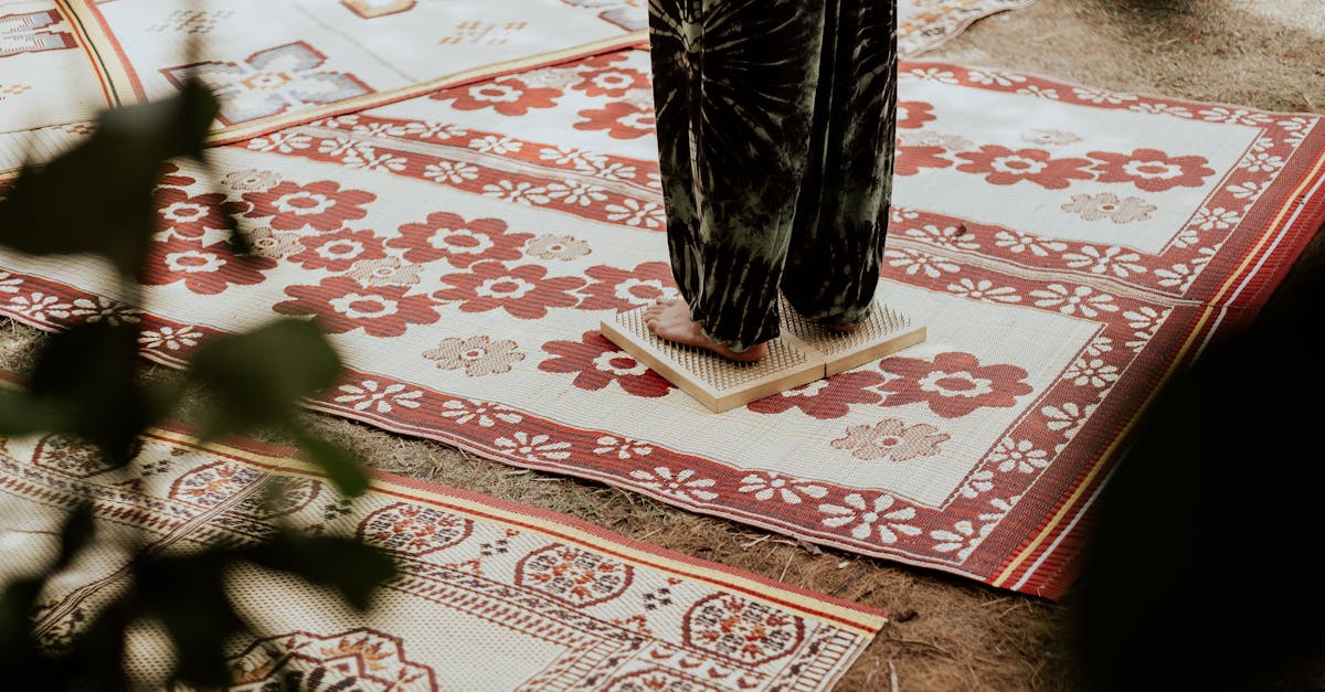 découvrez les bienfaits du tapis d'acupression pour soulager le stress et les tensions musculaires. profitez d'une expérience relaxante à domicile et stimulez votre circulation sanguine grâce à cette méthode naturelle d'acupression.