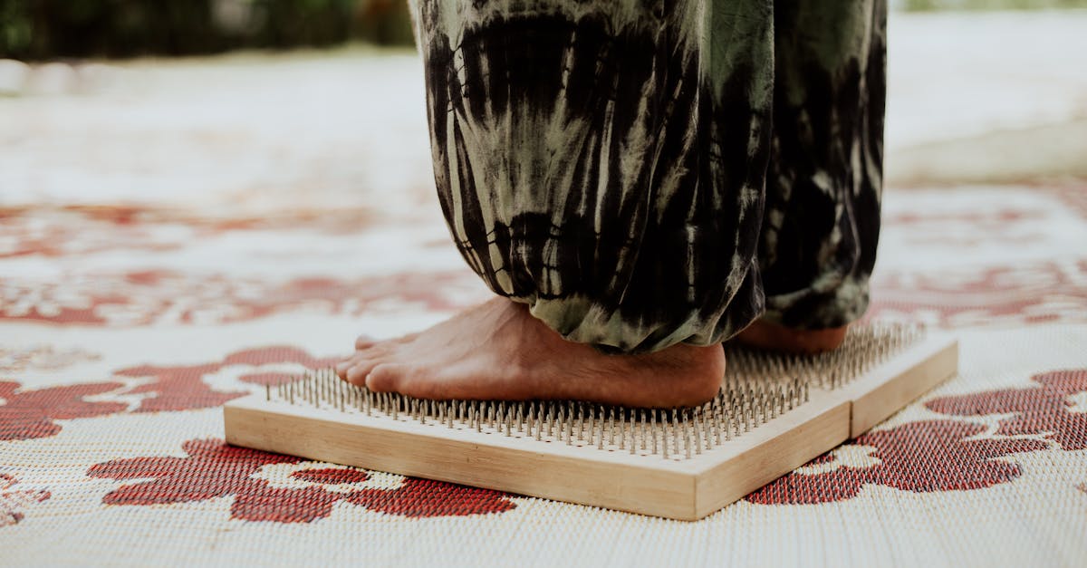 découvrez les bienfaits de l'acupression avec notre tapis d'acupression. idéal pour soulager le stress, améliorer la circulation sanguine et relaxer les muscles, ce tapis est votre allié bien-être au quotidien. offrez-vous un moment de détente à domicile.