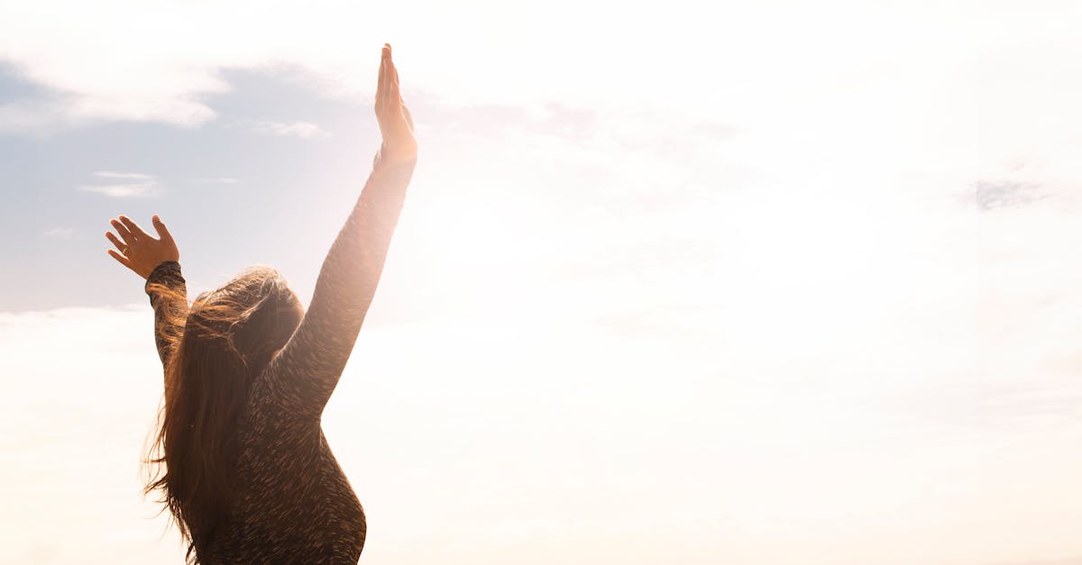 découvrez comment cultiver une énergie positive au quotidien. transformez votre mentalité et apportez des changements bénéfiques à votre vie. inspirez-vous de conseils pratiques pour rayonner de bien-être et de joie.